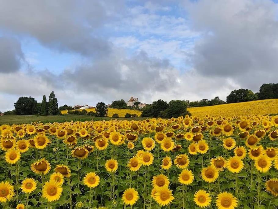 Gite L' Arbre De Vie Les Essards  Exteriör bild